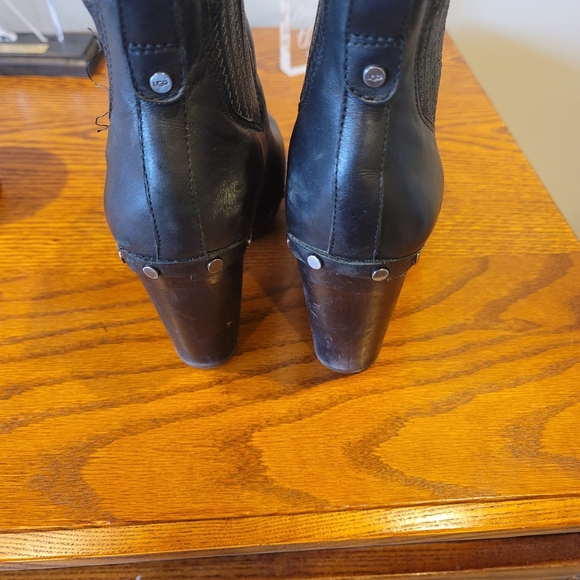 Ugg studded ankle boots - Picture 2 of 5